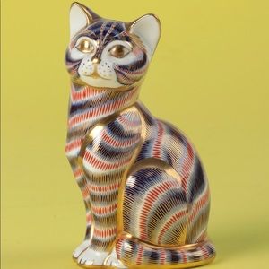 Royal Crown Derby Cat paperweight
